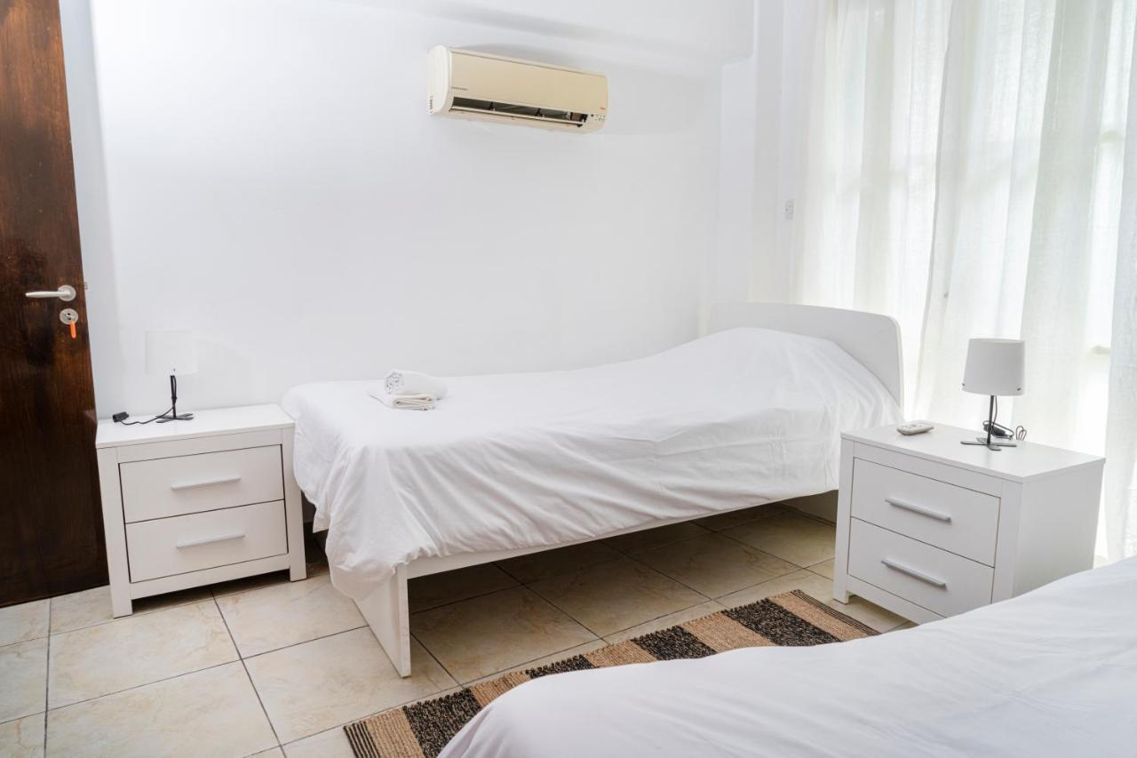 Private Room In Shared Flat 니코시아 외부 사진
