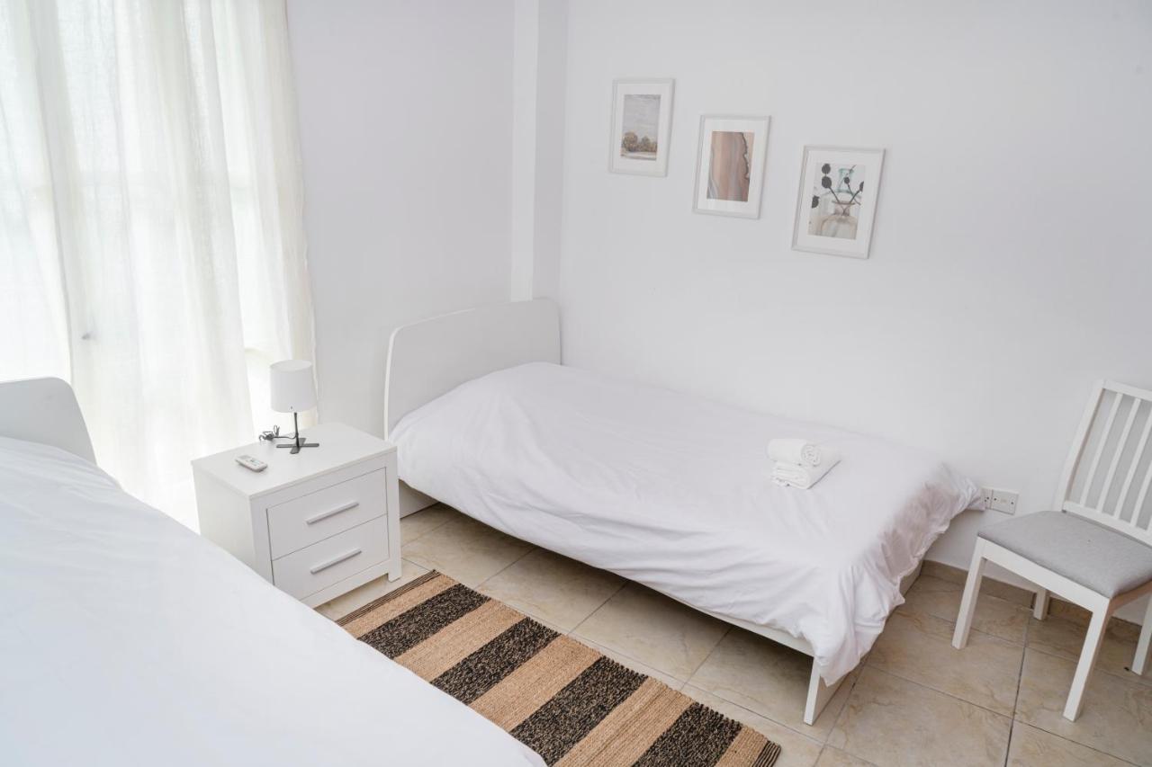 Private Room In Shared Flat 니코시아 외부 사진