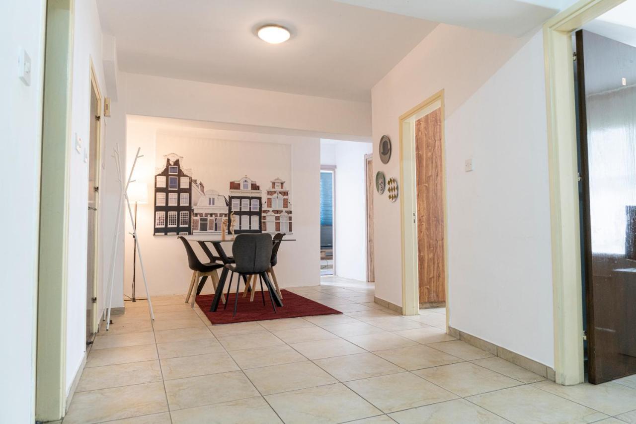 Private Room In Shared Flat 니코시아 외부 사진