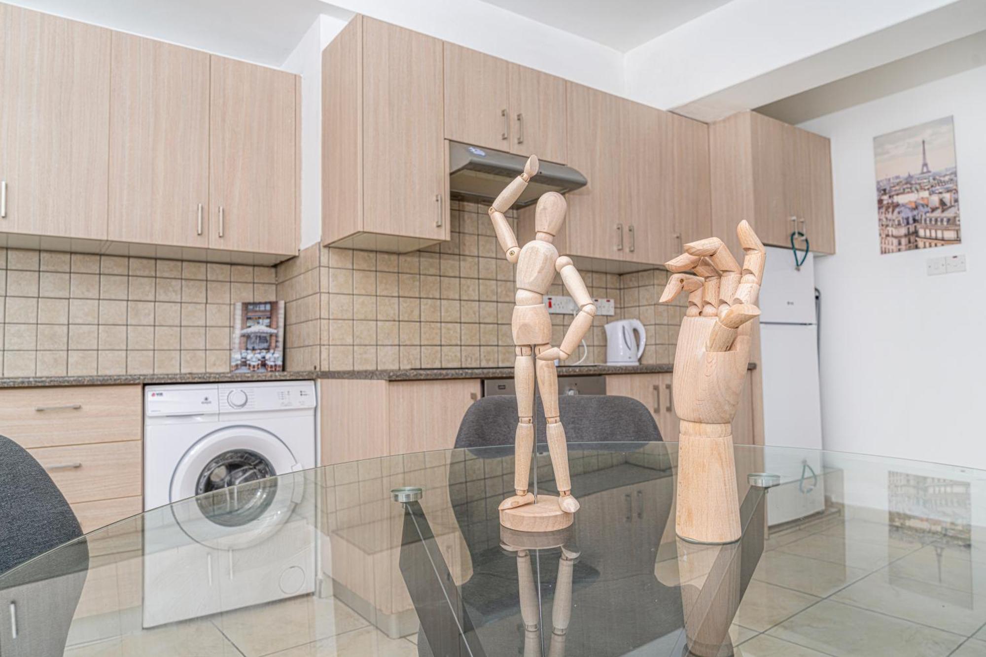 Private Room In Shared Flat 니코시아 외부 사진