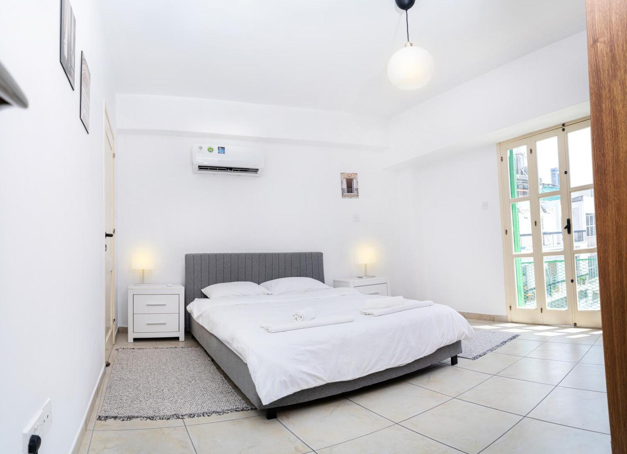 Private Room In Shared Flat 니코시아 외부 사진
