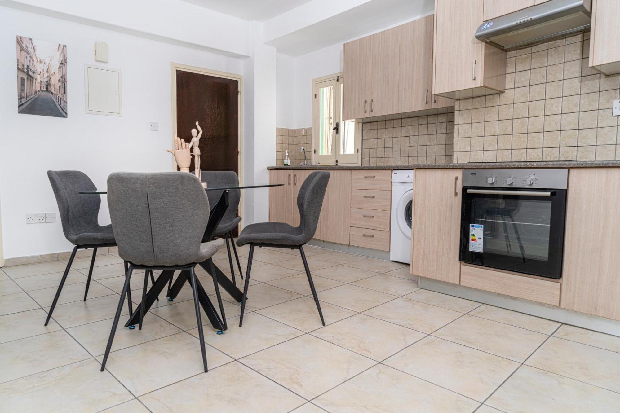 Private Room In Shared Flat 니코시아 외부 사진