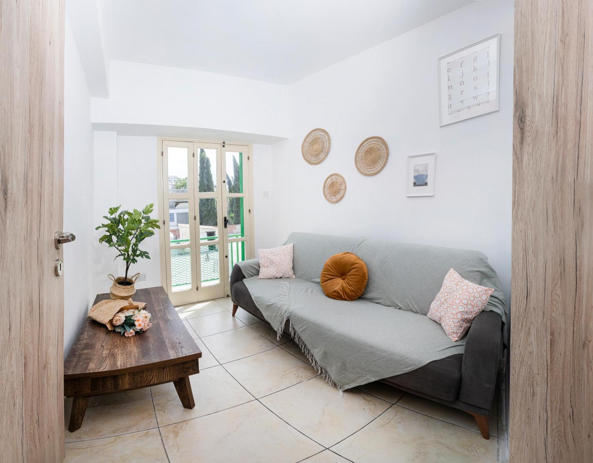 Private Room In Shared Flat 니코시아 외부 사진