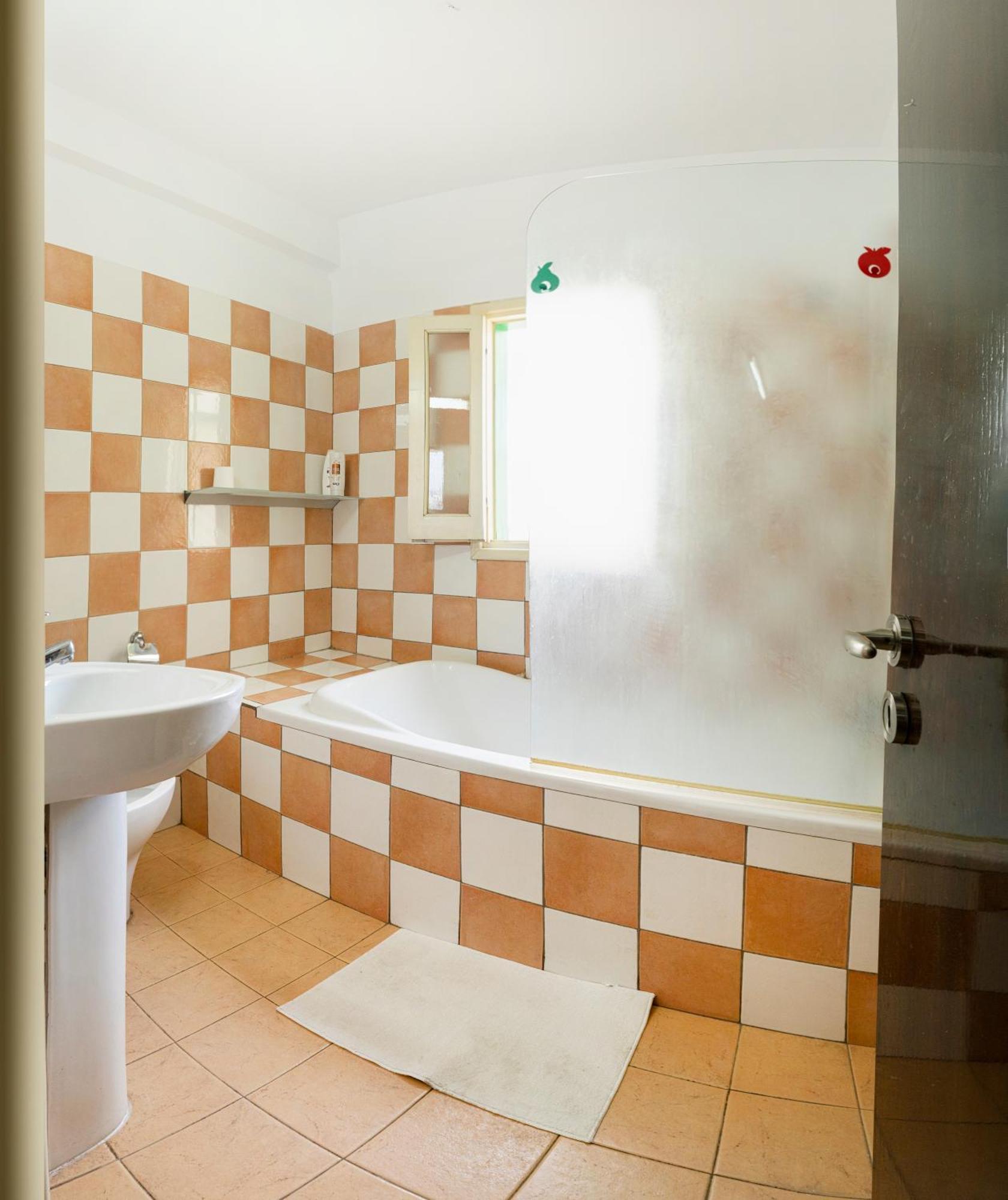 Private Room In Shared Flat 니코시아 외부 사진