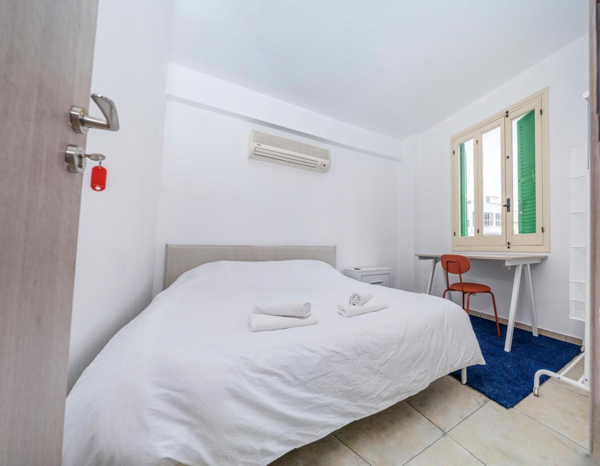Private Room In Shared Flat 니코시아 외부 사진