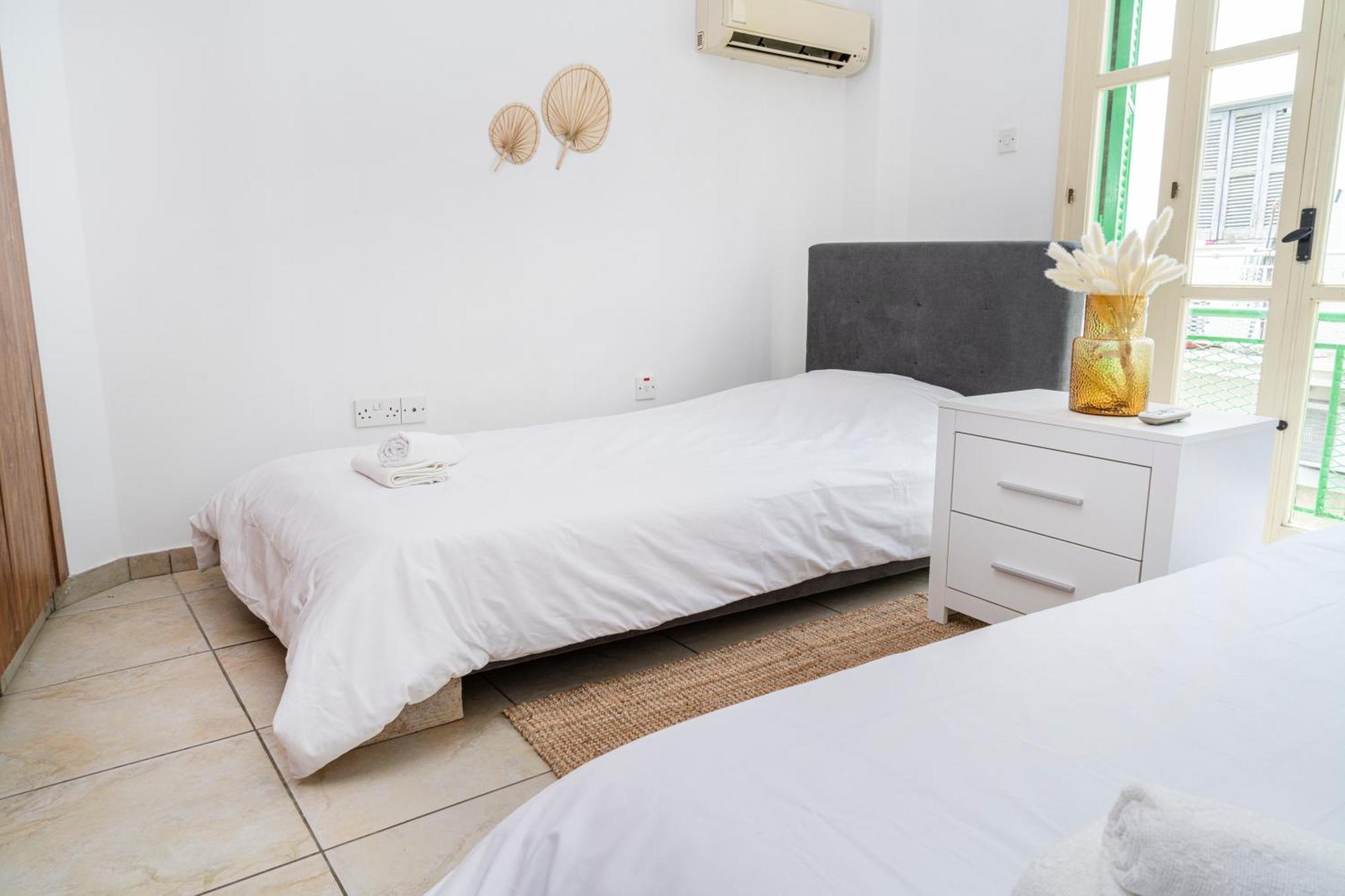 Private Room In Shared Flat 니코시아 외부 사진