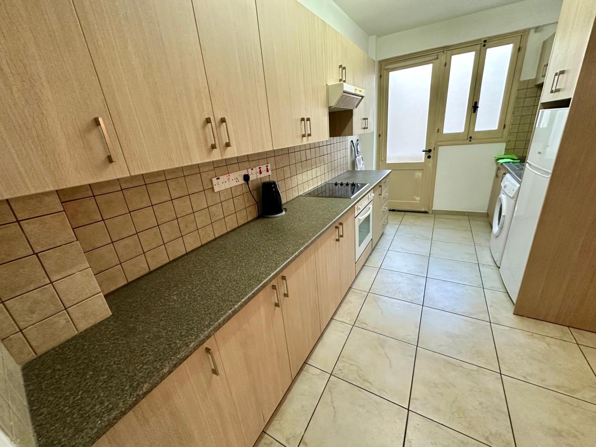 Private Room In Shared Flat 니코시아 외부 사진